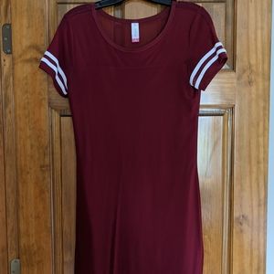 Medium burgundy bodycon dress
